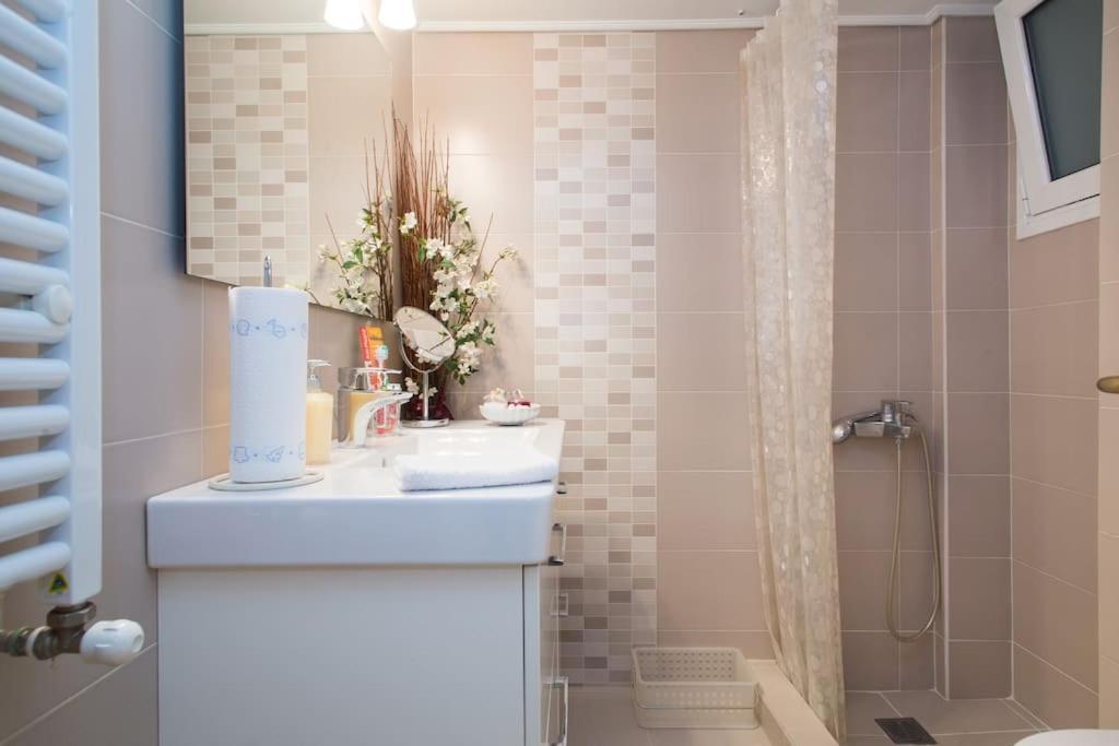 Top-Rated 1-Bedroom Apartment In The Heart Of Atény Exteriér fotografie