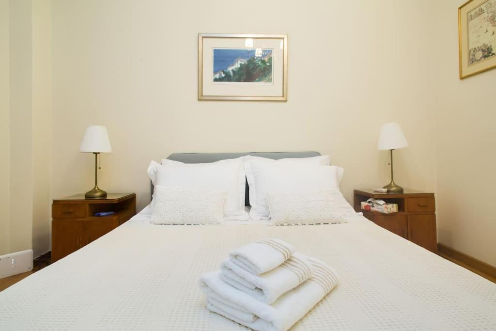 Top-Rated 1-Bedroom Apartment In The Heart Of Atény Exteriér fotografie