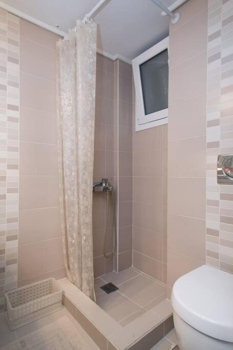 Top-Rated 1-Bedroom Apartment In The Heart Of Atény Exteriér fotografie