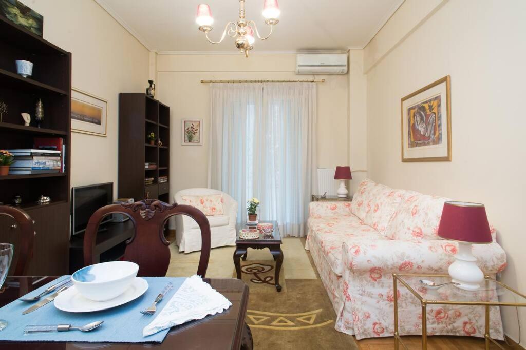 Top-Rated 1-Bedroom Apartment In The Heart Of Atény Exteriér fotografie