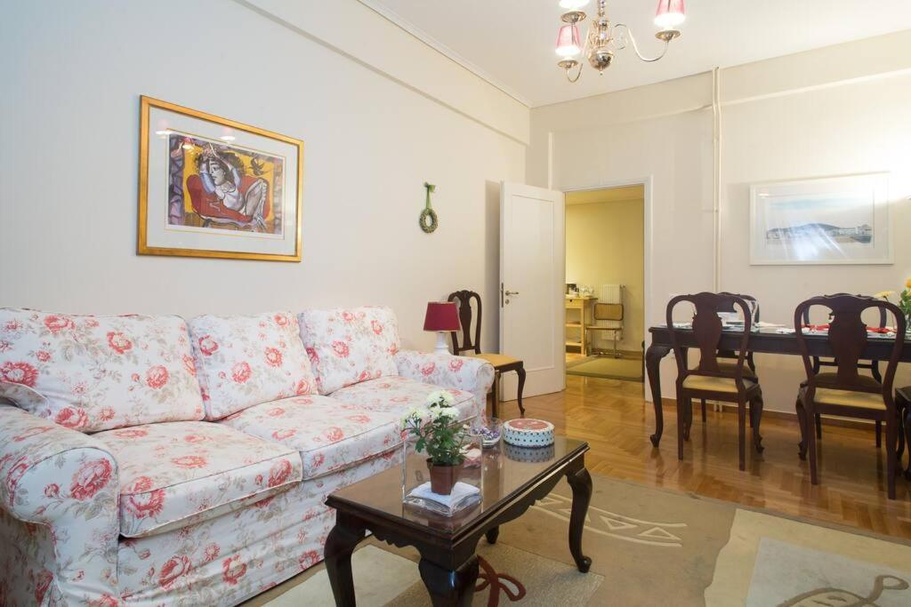 Top-Rated 1-Bedroom Apartment In The Heart Of Atény Exteriér fotografie